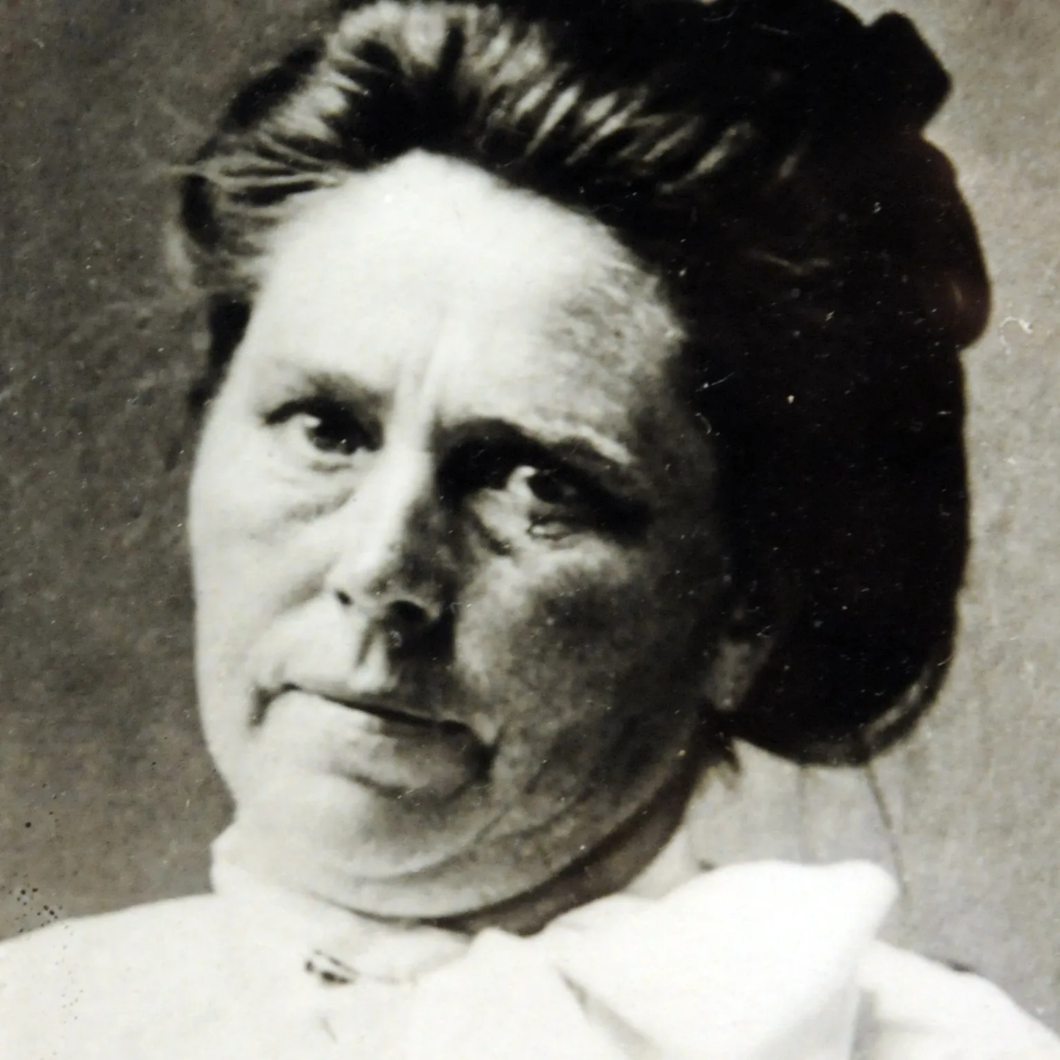 Hell’s Belle: The Butcher of La Porte and the Mystery That Still Haunts America