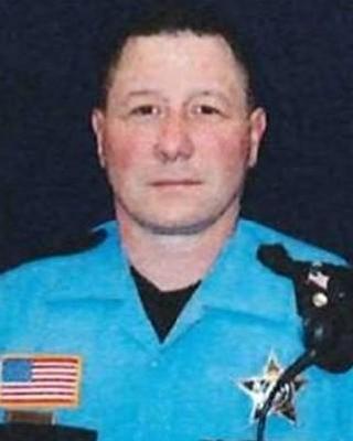 Dwight Darwin Maness death by force case in Holiday-hills, IL